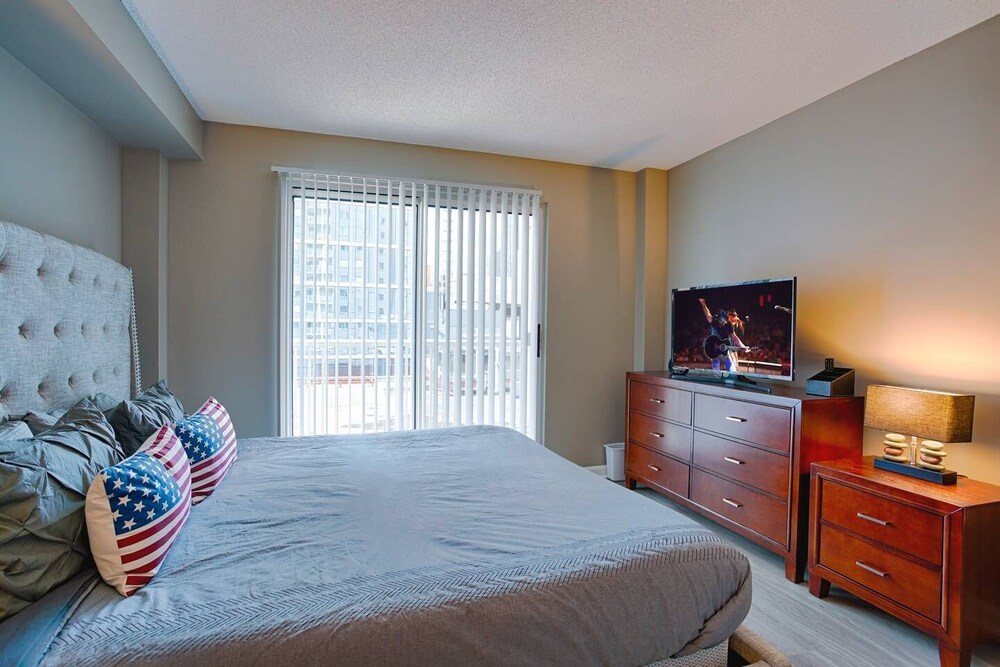Skyline Suite with Penthouse & Rooftop Deck 6BR by Maddox Hotel - photo 28