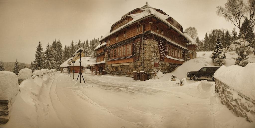 Klostermannova chata - carbon neutral hotel in Unknown City