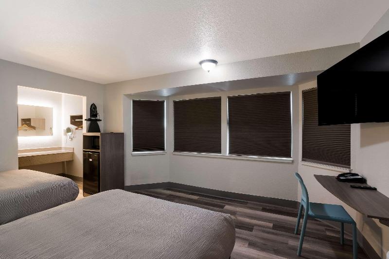 Quality Inn Elk Grove Sacramento - photo 27