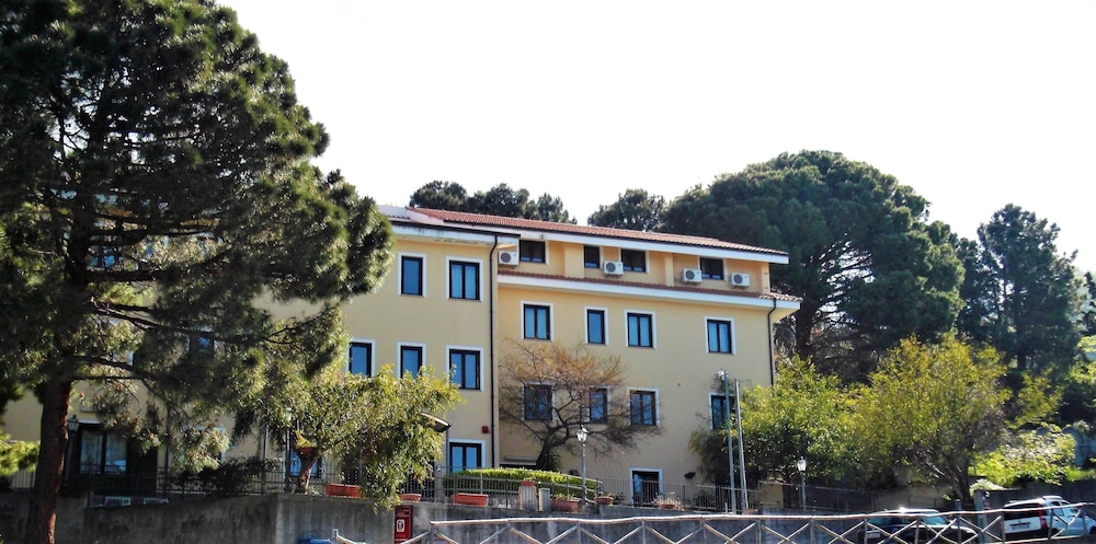 San Francesco — hotel in Paola