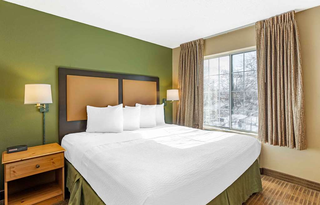 Extended Stay America Select Suites Chicago Naperville East - photo 32
