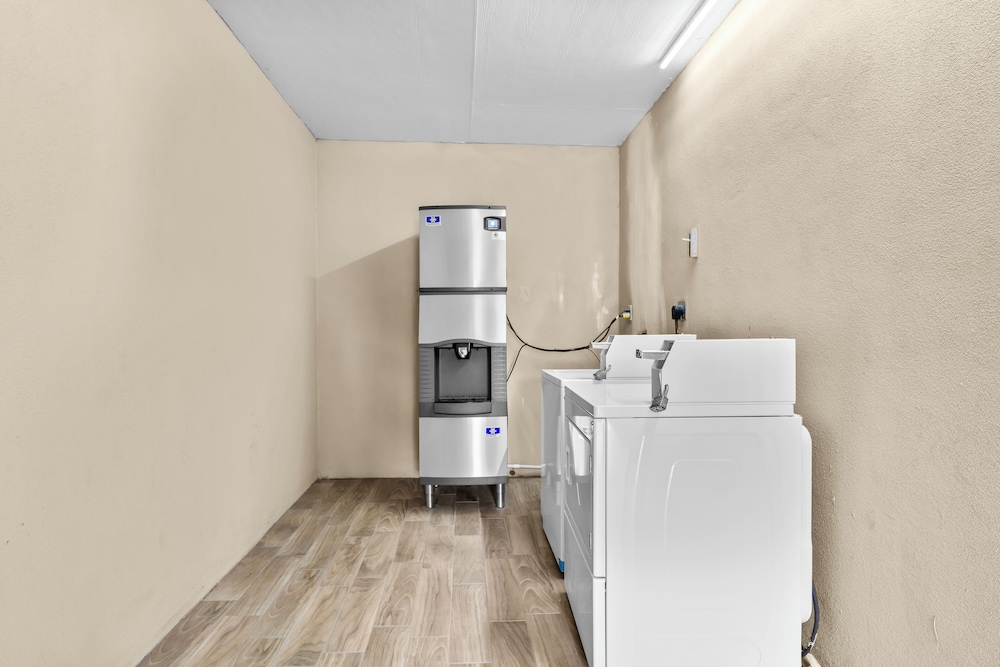 Executive Inn & Suites Magnolia - photo 27