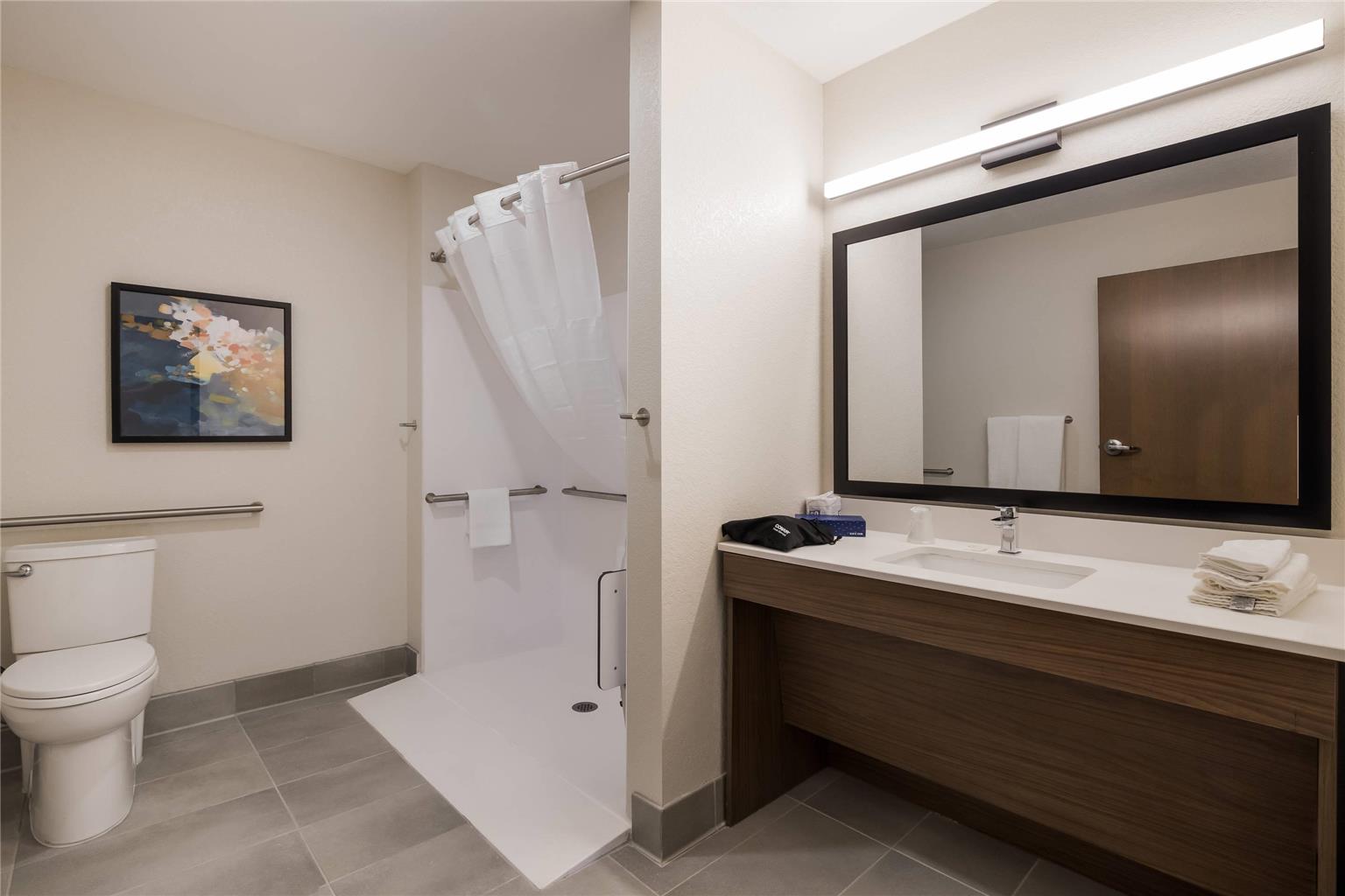 Everhome Suites Corona - photo 25