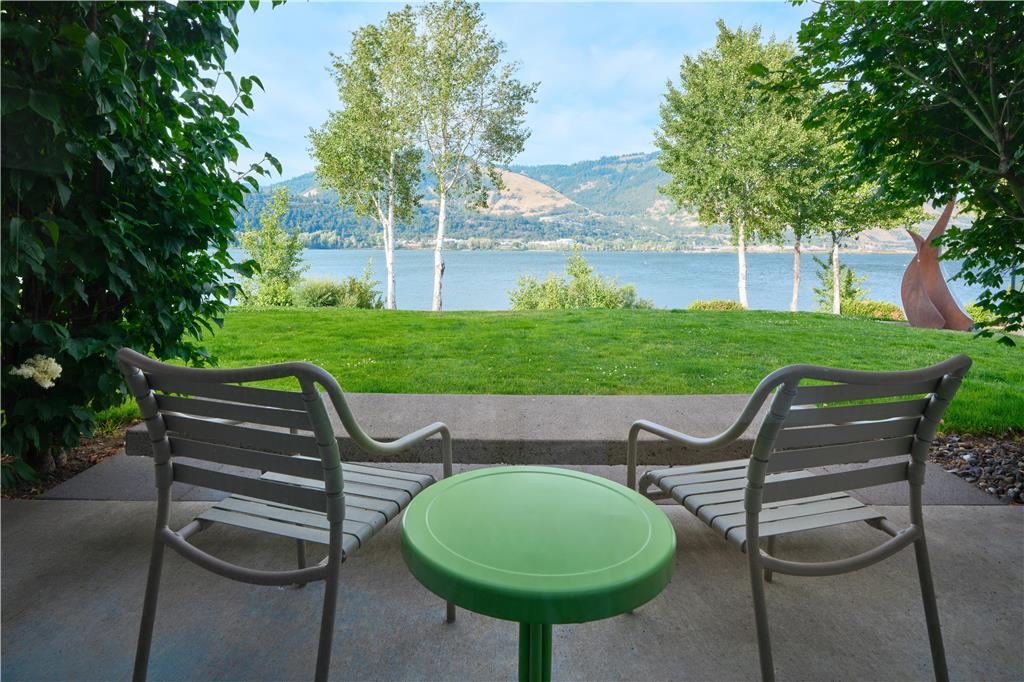 Best Western Plus Hood River Inn - photo 40