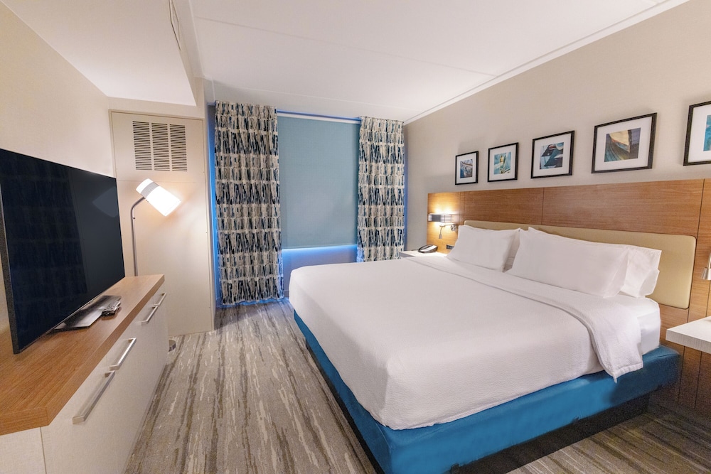 Hilton Garden Inn Lakewood - photo 13