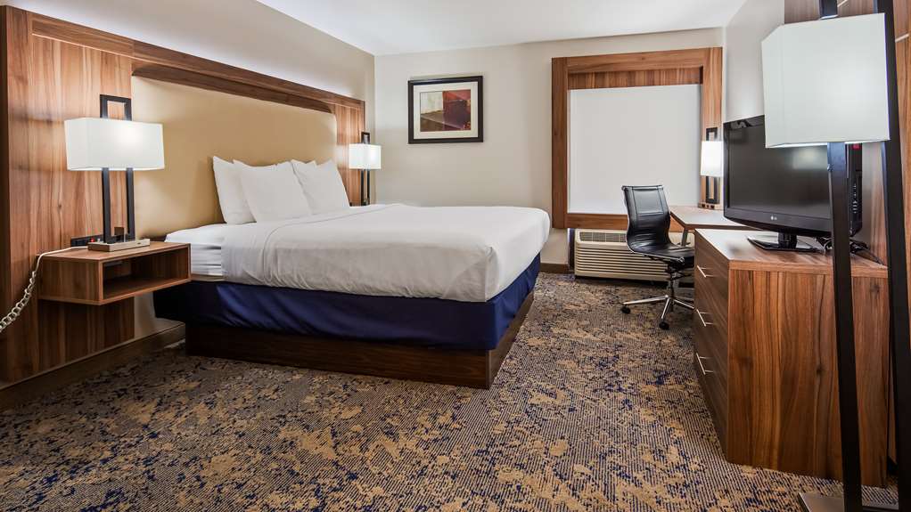 Best Western Plus Kansas City Airport KCI East - photo 22