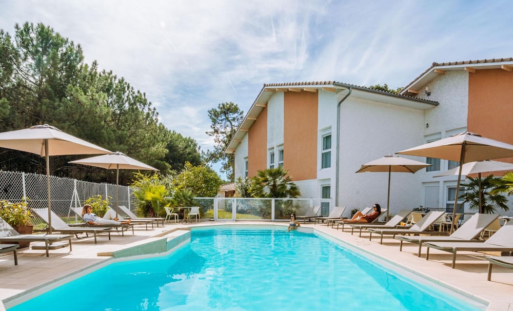 Hotel La Forestière in Biscarrosse, France