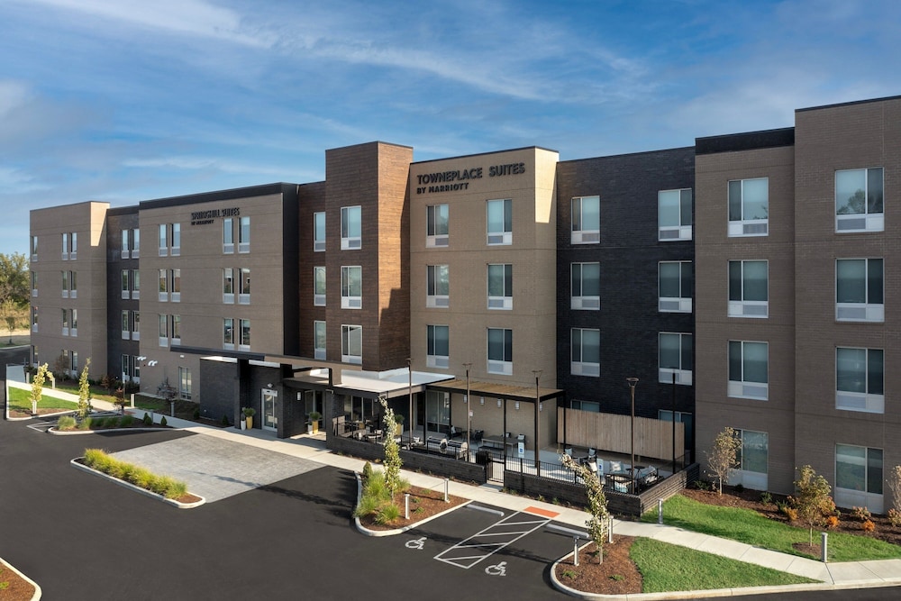 SpringHill Suites by Marriott Cincinnati Mason - photo 29