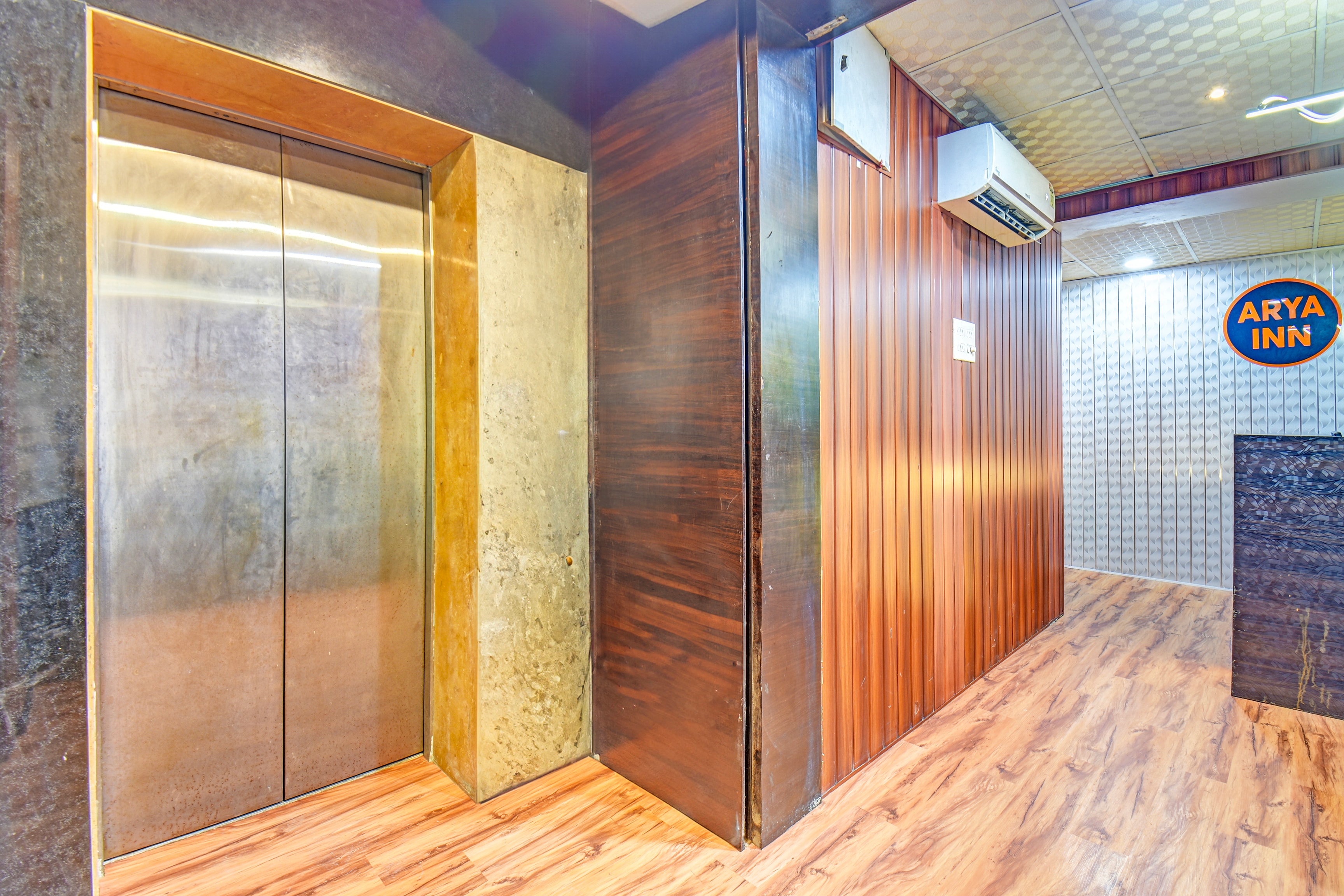 Hotel O Arya Inn Ambekar Chowk — 4-Star Luxury Hotel in Pune, India