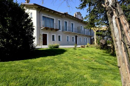 Casa Nalin — 4-Star Luxury Hotel in La Morra, Italy