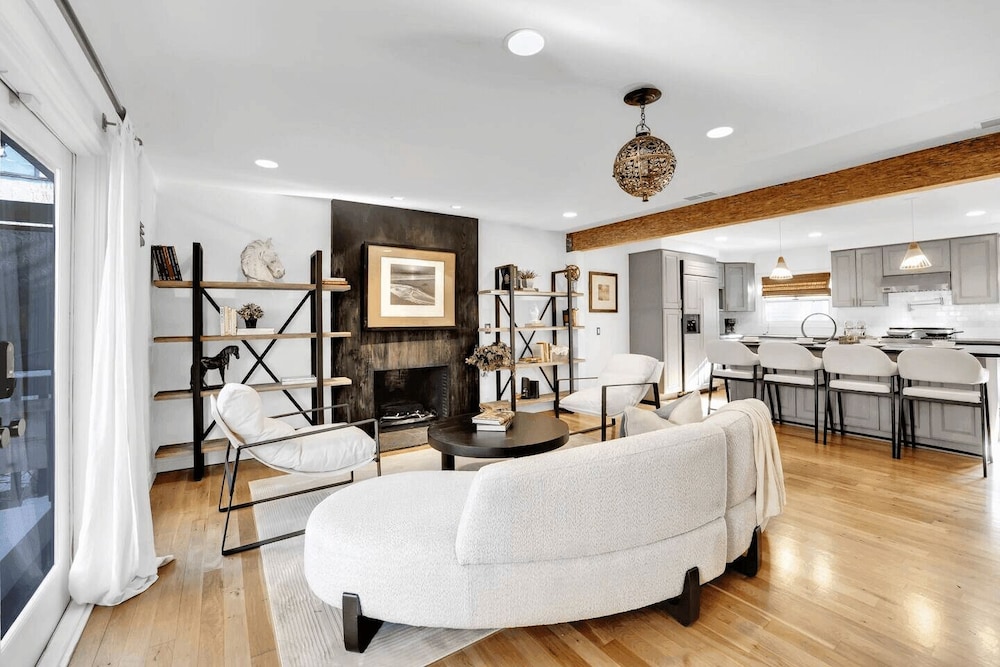 Dos Palos by Avantstay Mod Hollywood Sanctuary - photo 2