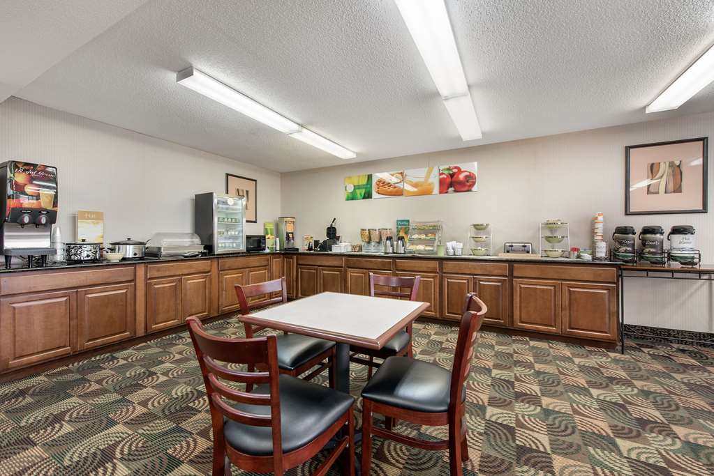 Quality Inn & Suites Lebanon I 65 - photo 29
