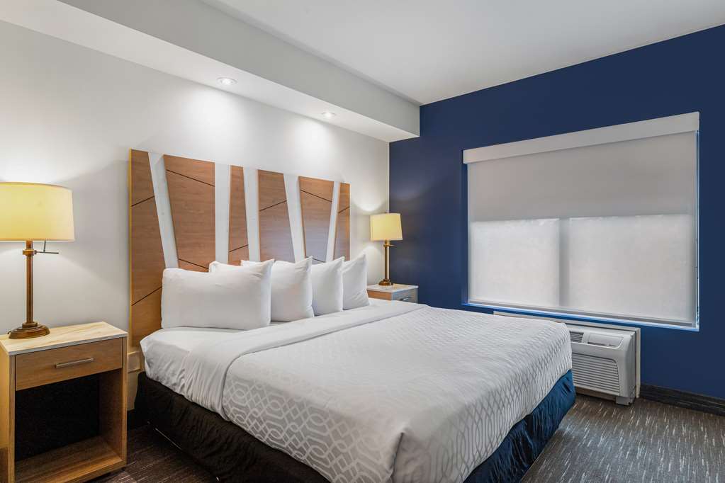 Best Western Plus Westgate Inn & Suites - photo 14