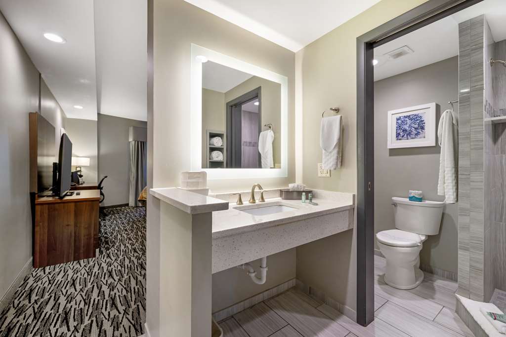 Best Western on the Avenue - photo 27