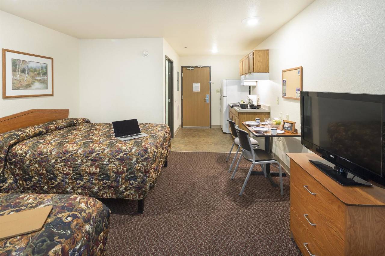 WoodSpring Suites Columbus Fort Benning Bldg. 2 - photo 12