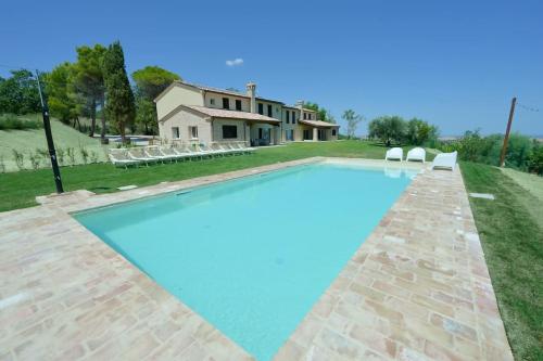 Almifiole Holiday Home — 4-Star Luxury Hotel in Tavullia, Italy