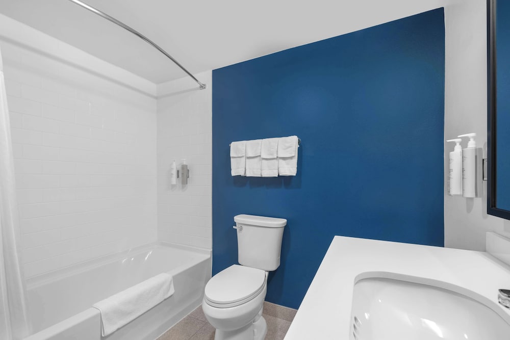 Spark by Hilton Fredericksburg Southpoint - photo 17