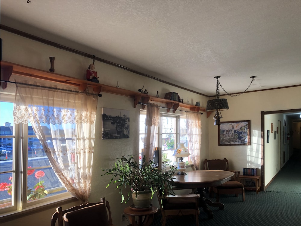 Florence Lighthouse Inn - photo 2