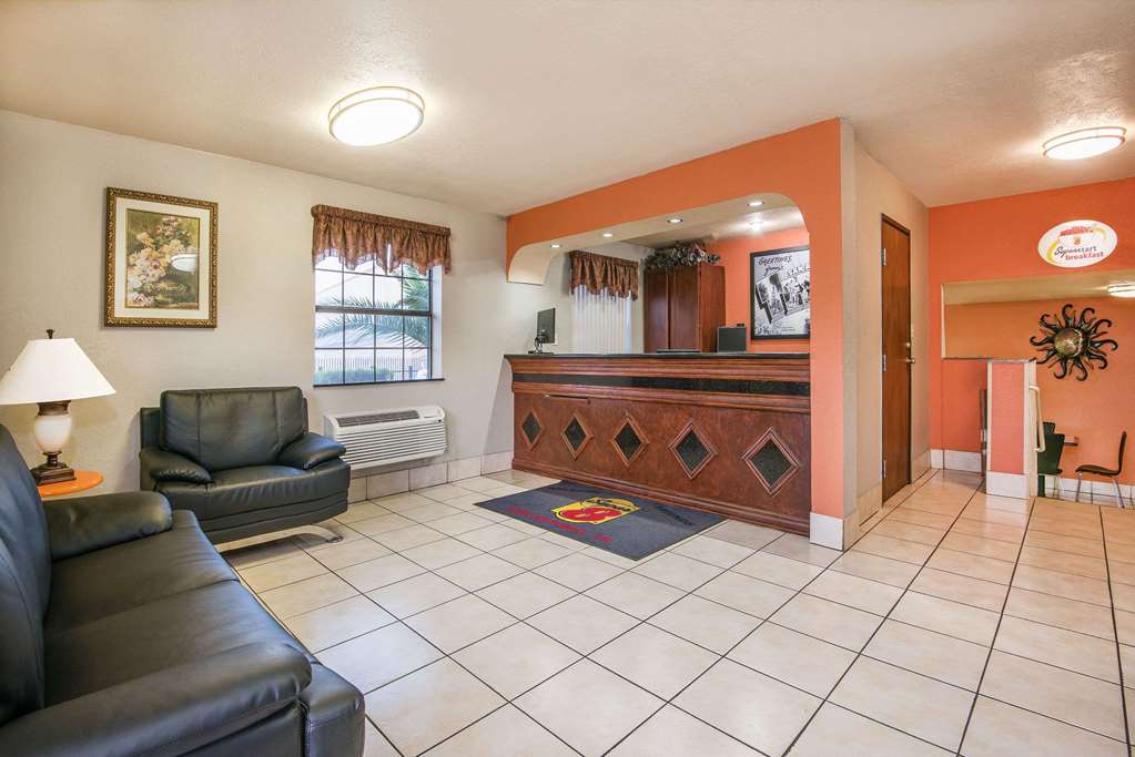 Super 8 by Wyndham San Antonio I 35 North - photo 6