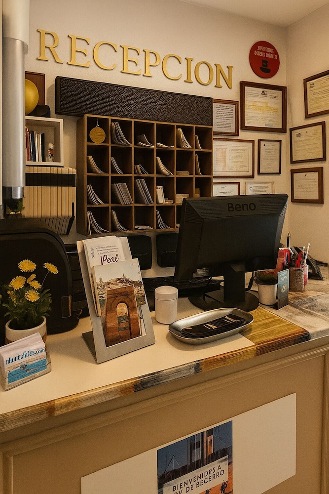 Hotel Al Andalus — Peal De Becerro