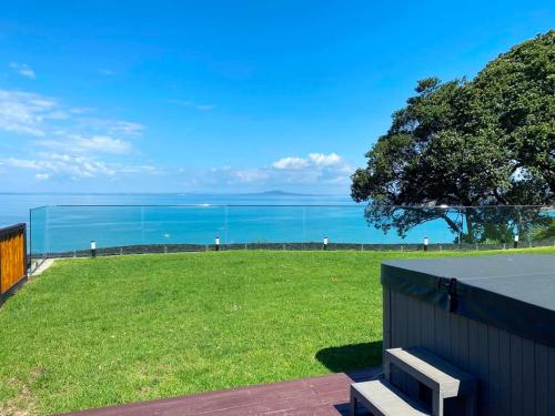 Majestic Palm Cove in Auckland, New Zealand