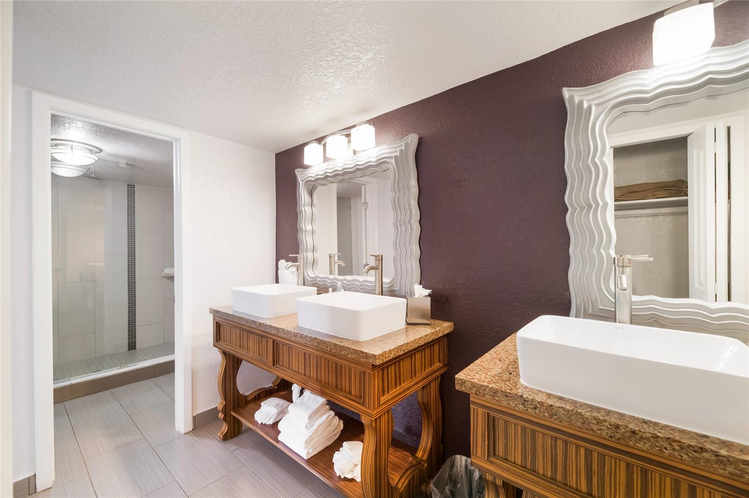 Clarion Inn & Suites Across From Universal Orlando Resort - photo 14