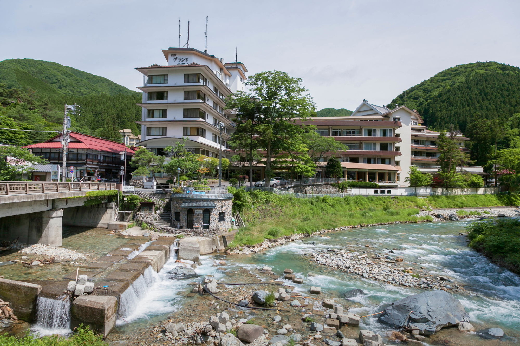 Shima Grand Hotel — hotel in Nakanojomachi