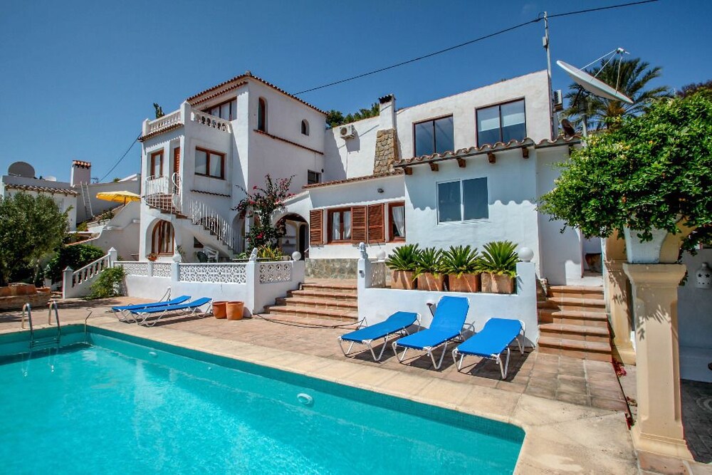 Tanja modern well equipped villa with private pool in Costa Blanca — 4-Star Luxury Hotel in Benissa, Spain