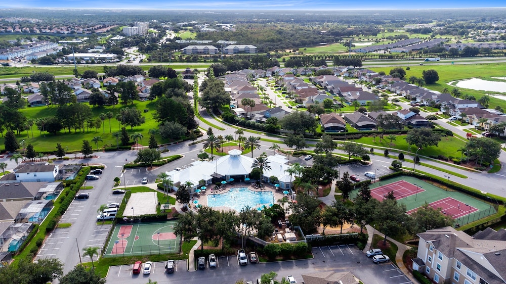 Amazing Resort 2 bed Condo Close to Disney - photo 23