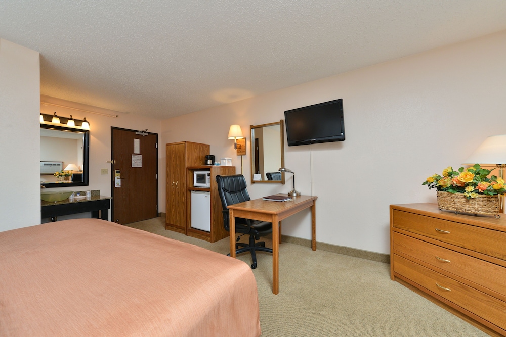 Super 8 by Wyndham Rapid City - photo 8