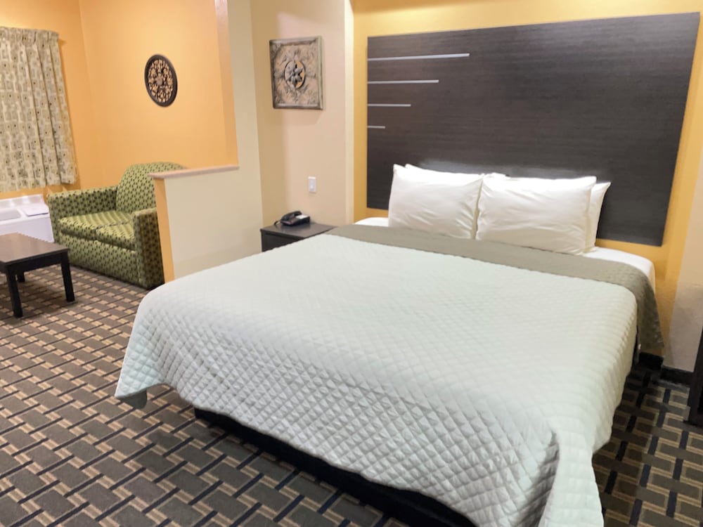 HomeGate Inn and Suites - photo 11
