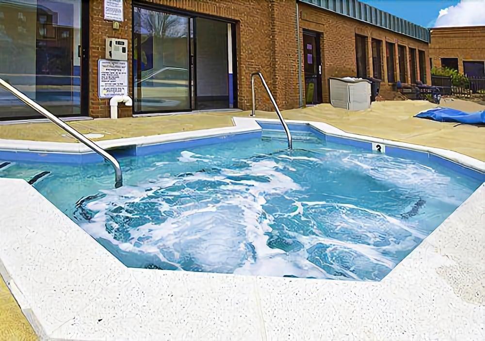 Clarion Hotel & Conference Center West Virginia - photo 4