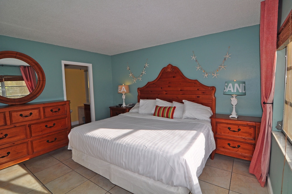 Lido Islander Inn - photo 8
