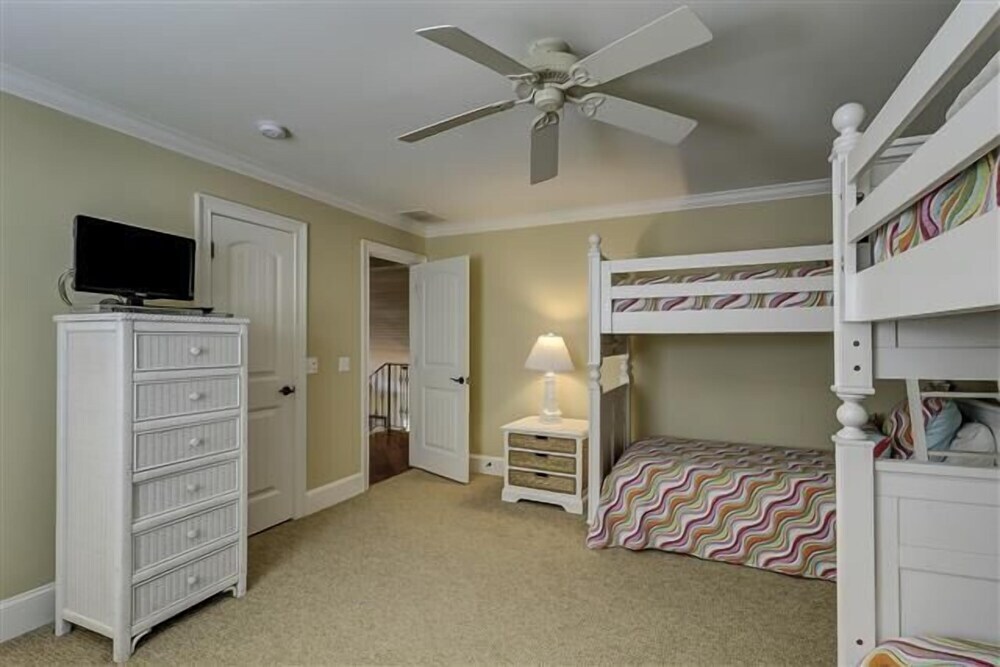 14 Beachside Drive at the Sea Pines Resort - photo 4