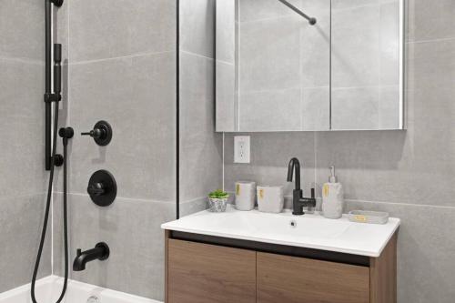 149BK 101 New construction 2BR Private garden W D - photo 13