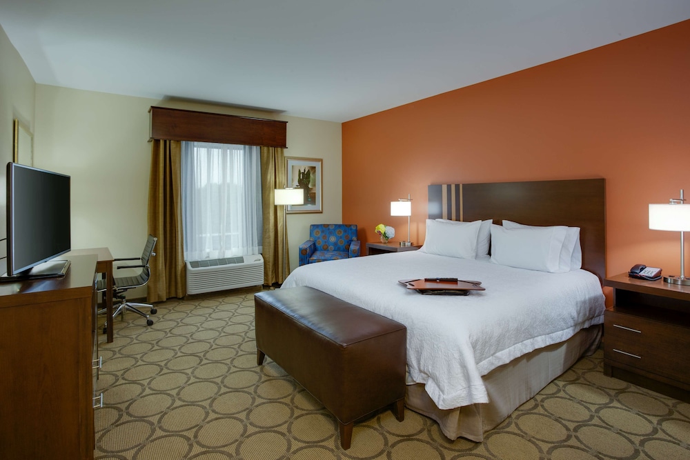 Hampton Inn & Suites Philadelphia Bensalem - photo 9