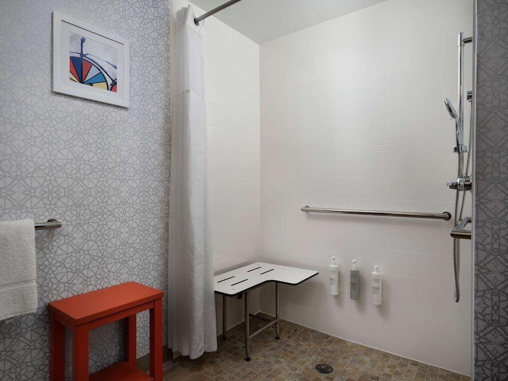 Hampton Inn Troy - photo 12