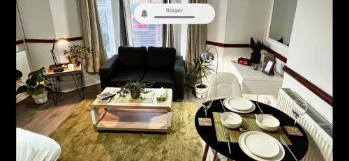 Reservoir Retreat — 4-Star Luxury Hotel in Birmingham, United Kingdom