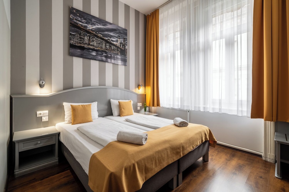 Full Moon Budapest - carbon neutral hotel in Budapest
