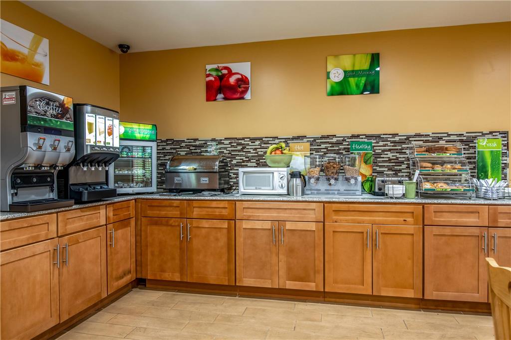 Quality Inn Tully I 81 - photo 26