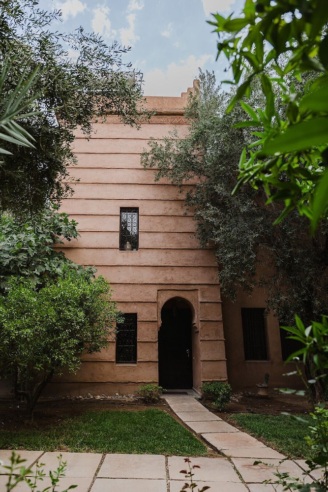 Villa de Luxe Domaine des Kasbahs C5 — 4-Star Luxury Hotel in Marrakesh, Morocco