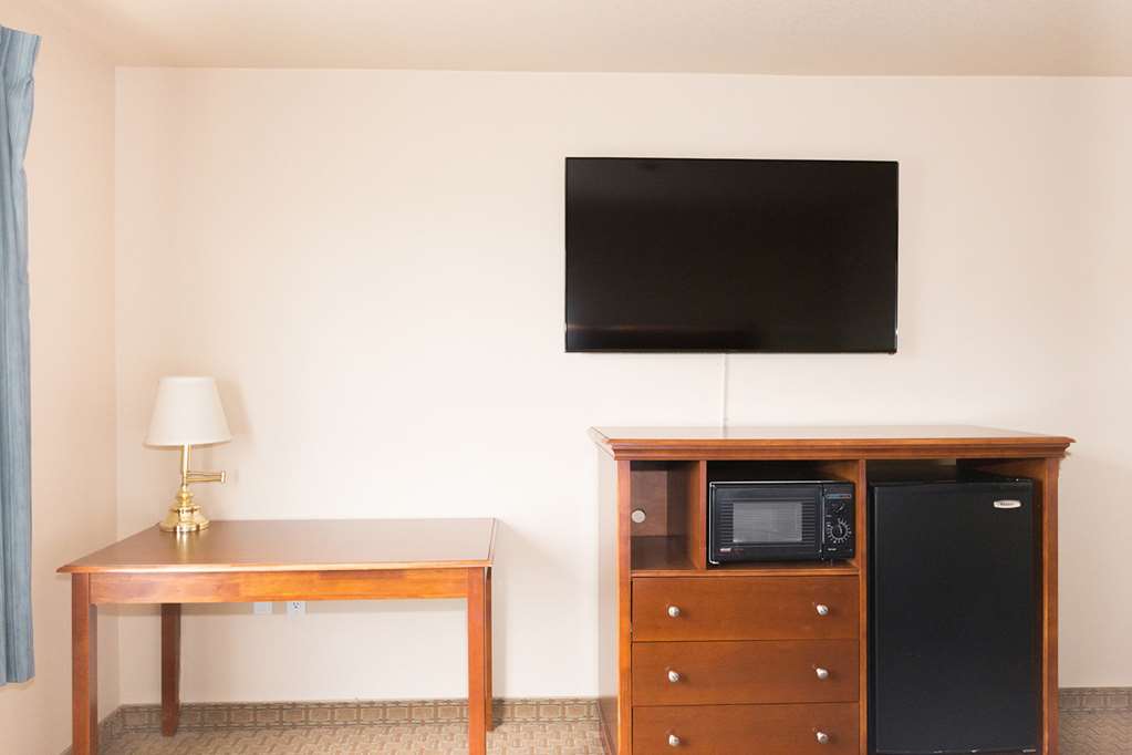 Red Lion Inn & Suites McMinnville - photo 11