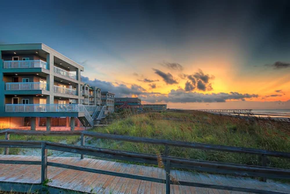 Seaside Inn Oceanfront - photo 33