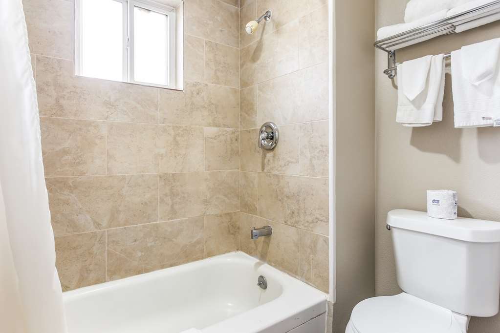 Americas Best Value Inn Lebanon MO - photo 33