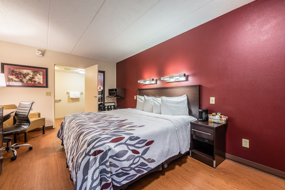 Red Roof Inn Merrillville - photo 11