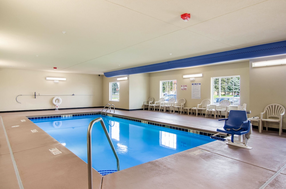 Cobblestone Hotel and Suites Torrington - photo 33