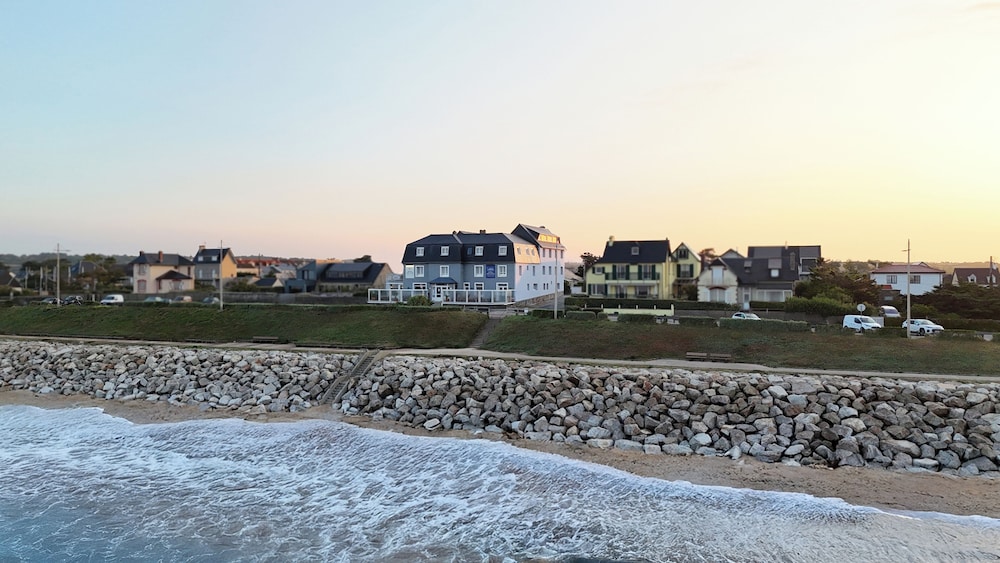 Hôtel Des Isles - carbon neutral hotel in Unknown City