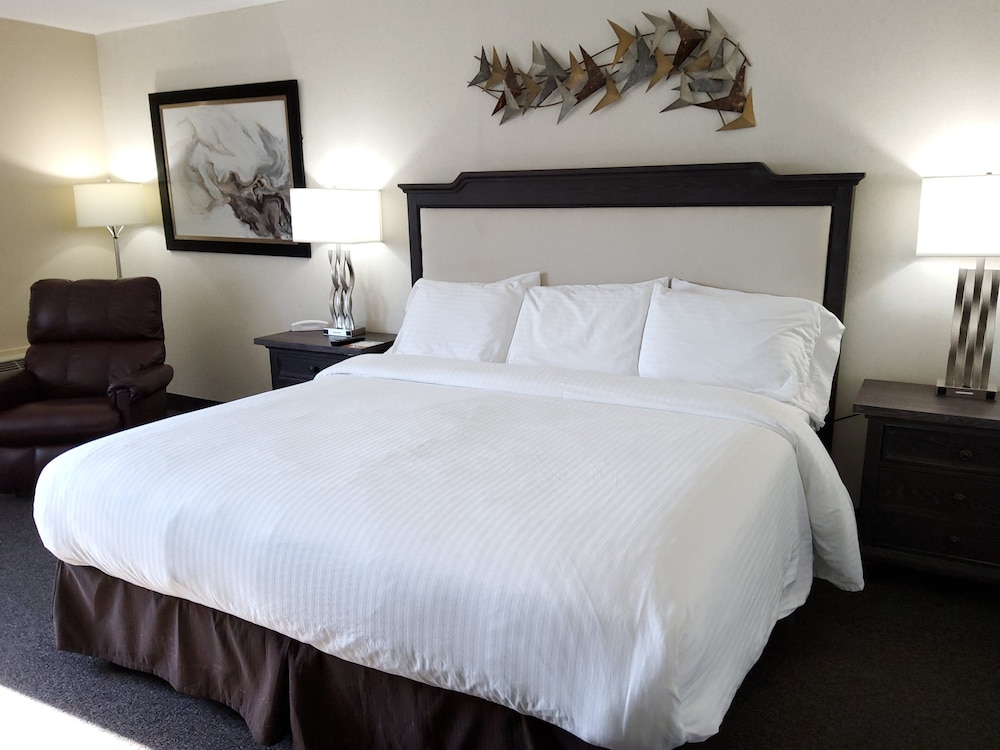 Klopfenstein Inn and Suites - photo 12