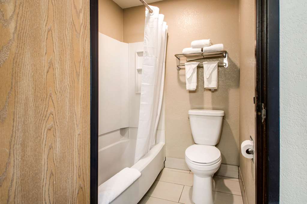 Quality Inn Madison West Near University Area - photo 26