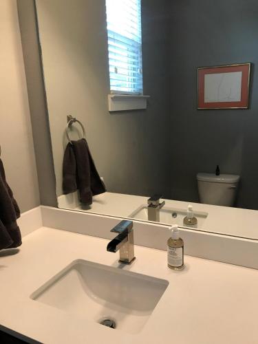 Modern Home In North central Austin - photo 16